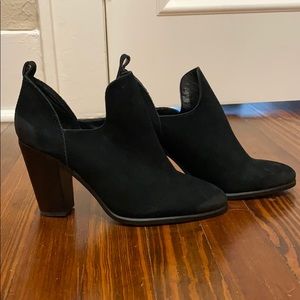 Vince camuto black booties